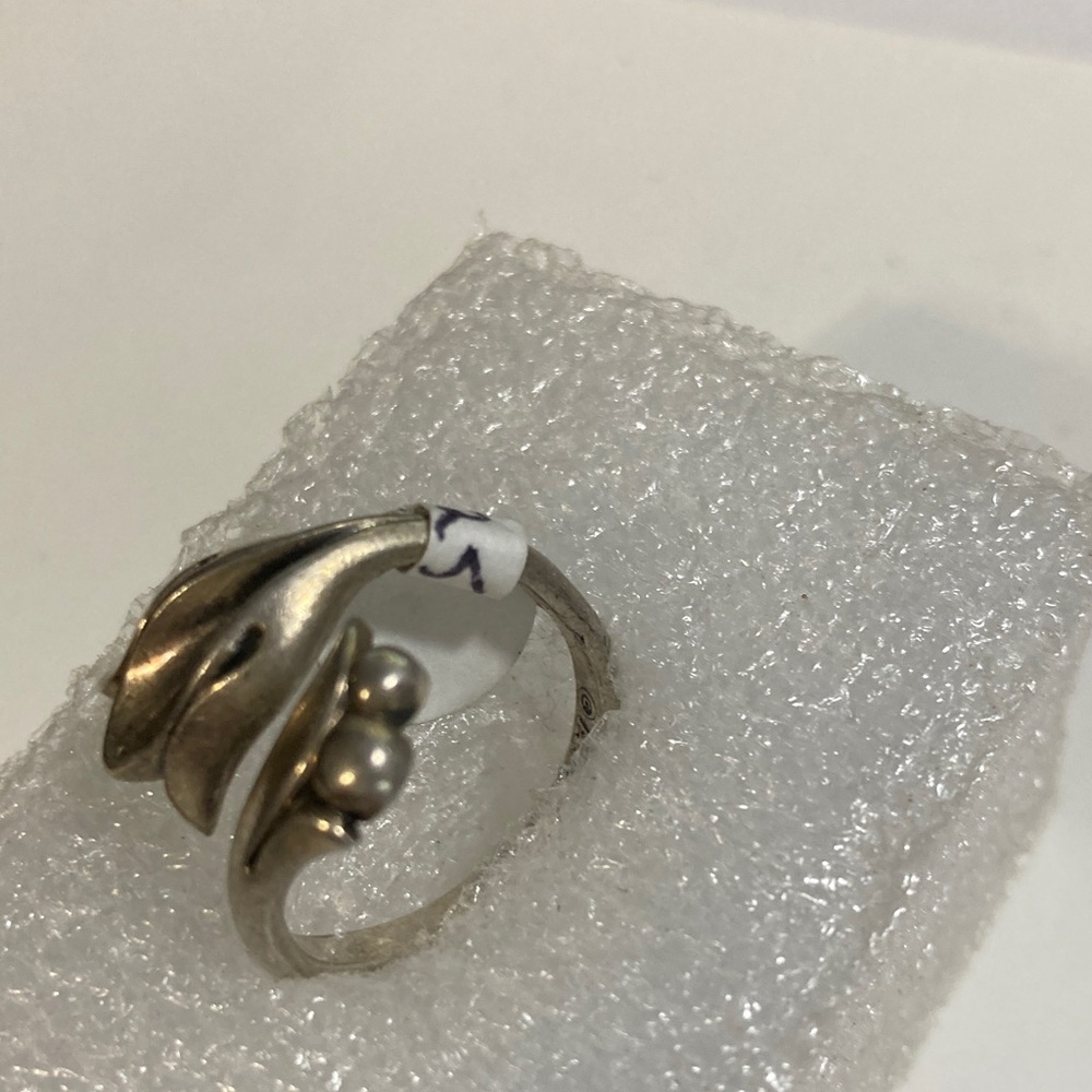 Avon Sterling Silver Beaded Ring - Picture 4 of 6
